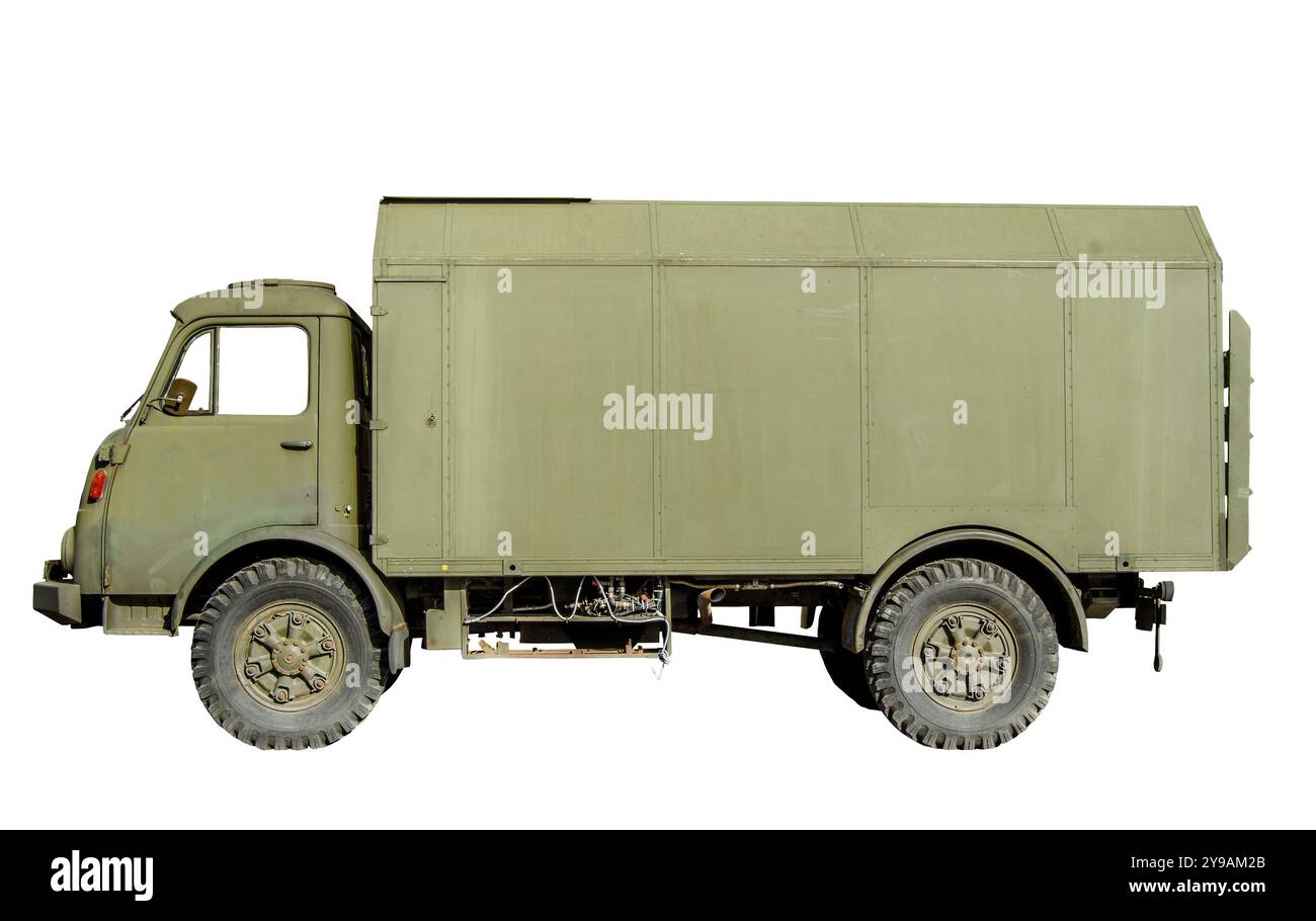 Isolamento di Un camion Green Vintage Army o Military Supply con Clipping Path Foto Stock