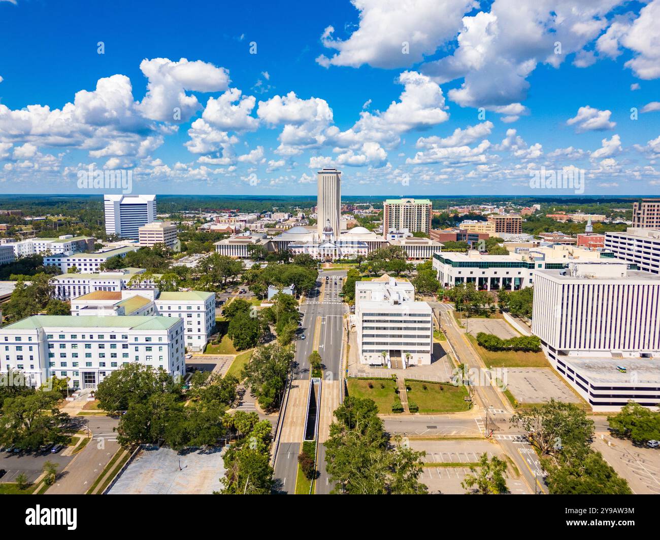 Tallahassee, Florida - 2 settembre 2024: Il Campidoglio dello Stato della Florida e il Museo storico del Campidoglio della Florida Foto Stock