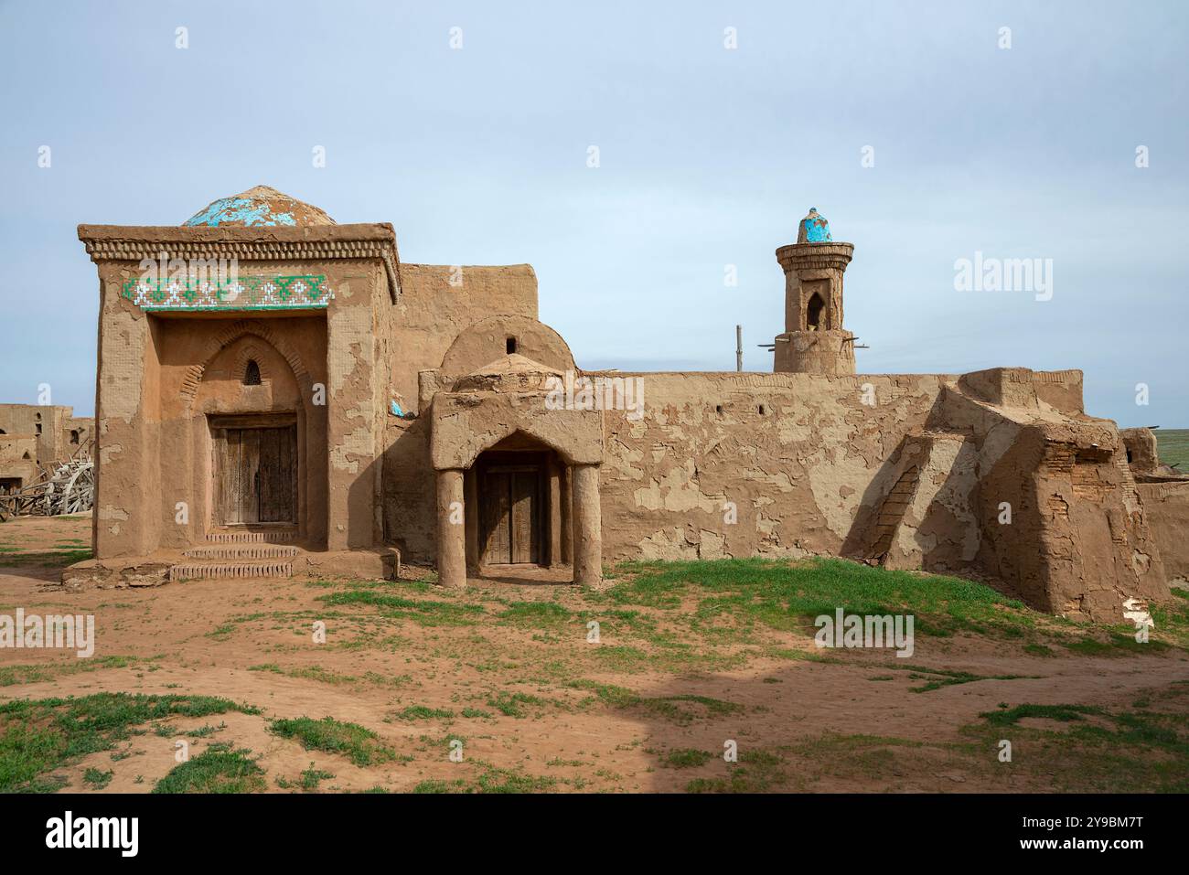 SARAI-BATU, RUSSIA - 7 MAGGIO 2024: Scenario della capitale medievale dell'Orda d'Oro. Sarai Batu, regione di Astrakhan, Russia Foto Stock