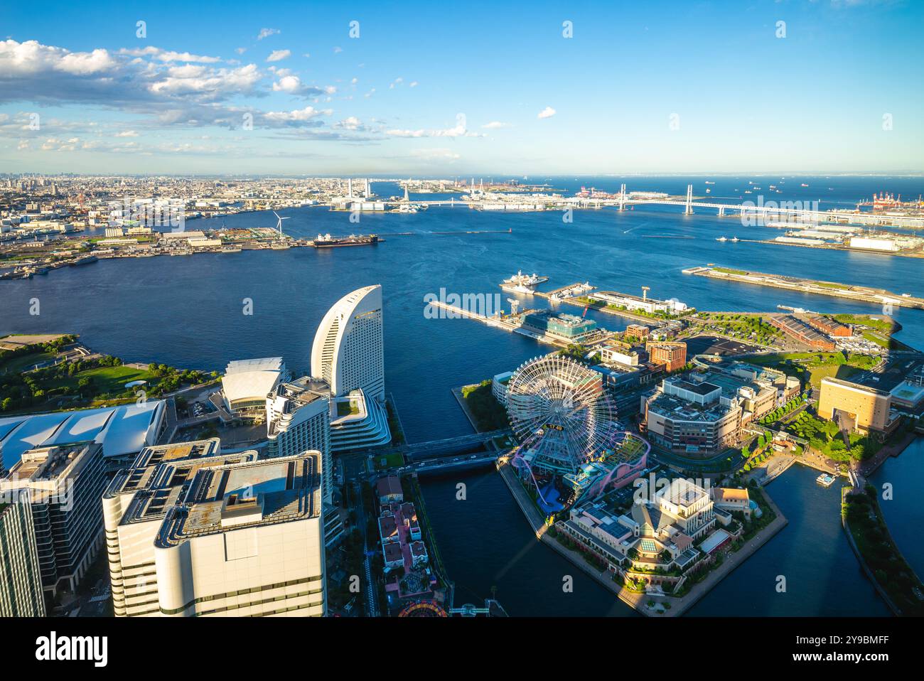 Scenario del porto di Yokohama nella città di Yokohama nella prefettura di Kanagawa, Kanto, Giappone Foto Stock
