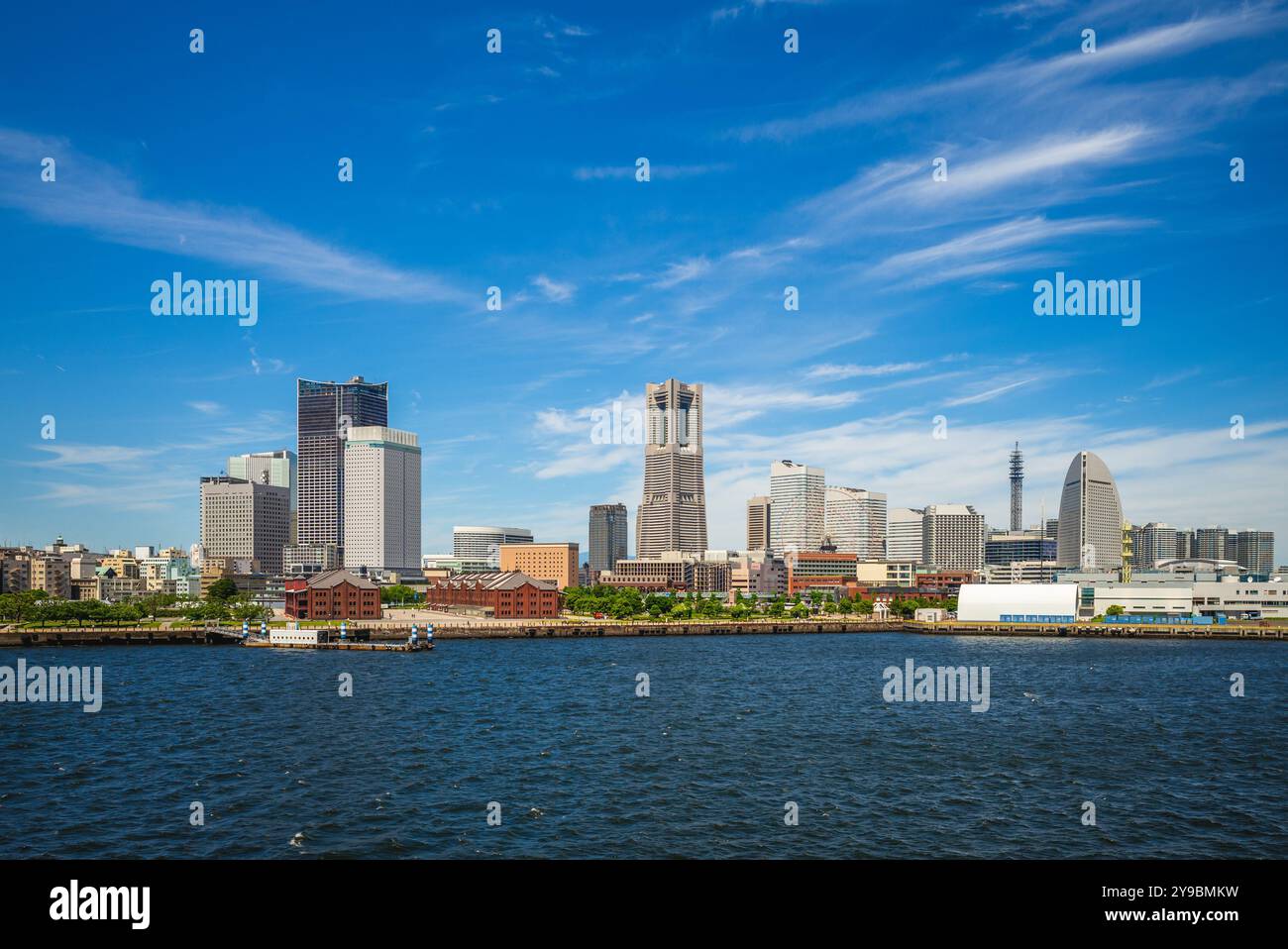 Scenario del porto di Yokohama nella città di Yokohama nella prefettura di Kanagawa, Kanto, Giappone Foto Stock