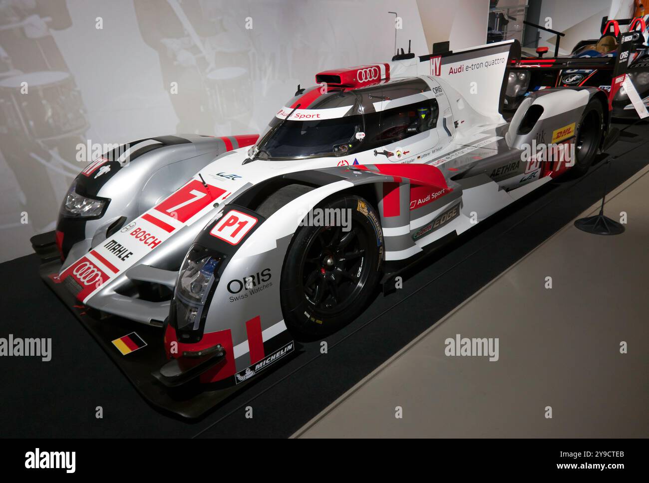 L'Audi R18 e-Tron quattro che ha vinto la 24 ore di le Mans nel 2012 guidata da André Lotteree, Benoît Tréluyer e Marcel Fässler, Foto Stock