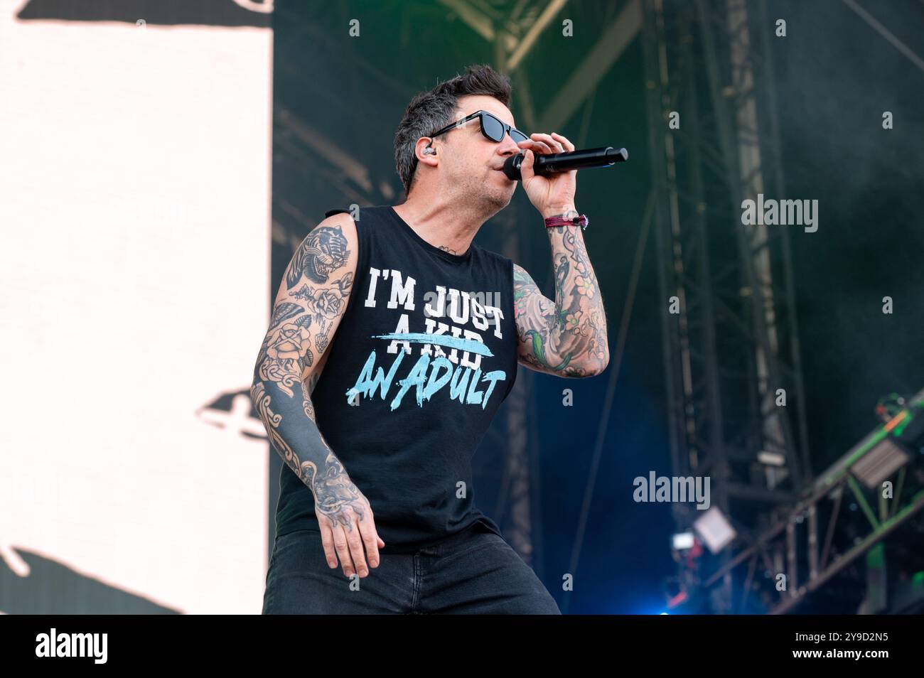 30 giugno 2024: Pierre Bouvier si esibisce con un piano semplice all'Hellfest Open Air festival di Clisson, in Francia Foto Stock