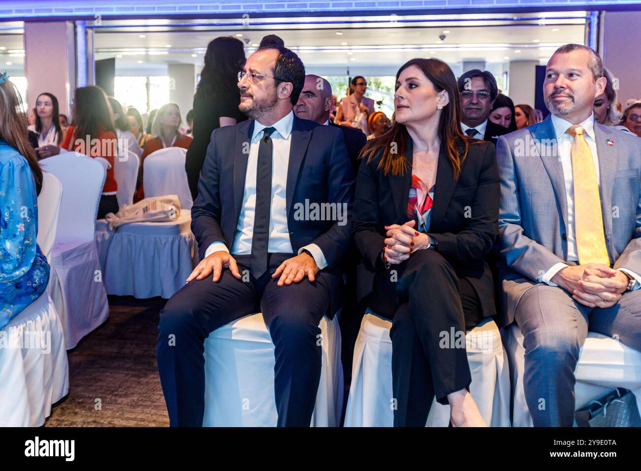 Limassol, Limassol, Cipro. 10 ottobre 2024. Il Presidente di Cipro NIKOS CHRISTODOULIDES (L), il Vice Ministro della MARINA marittima HADJIMANOLIS (M) e il Segretario generale dell'IMO ARSENIO DOMINGUEZ (R) sono visti durante la conferenza, Limassol, Cipro, il 10 ottobre 2024. La Wista International AGM & Conference 2024 si svolgerà presso l'Amathus Hotel a Limassol, Cipro. (Credit Image: © Kostas Pikoulas/ZUMA Press Wire) SOLO PER USO EDITORIALE! Non per USO commerciale! Foto Stock