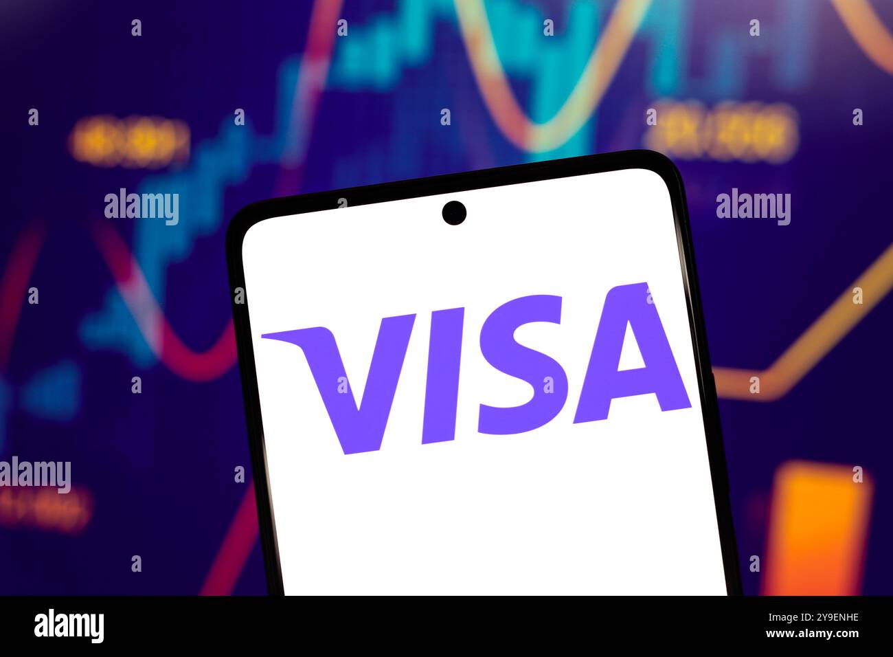 6 settembre 2024, Paraguay. In questa immagine, il logo Visa viene visualizzato sullo schermo di uno smartphone Foto Stock