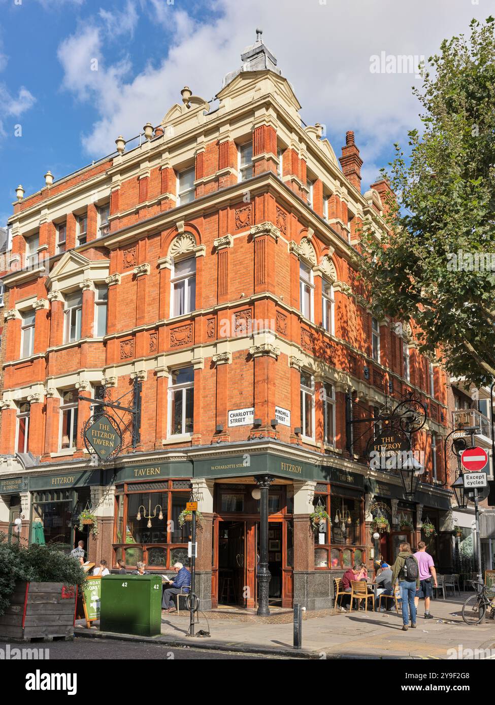 La Fitzroy Tavern, Fitzrovia, Londra, Inghilterra. Foto Stock