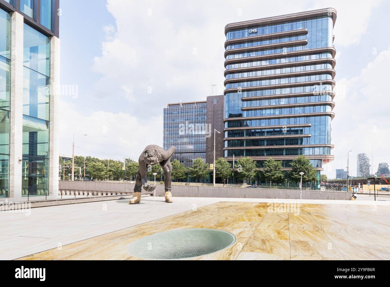 Moderno edificio per uffici CMS sul Zuidas di Amsterdam. Foto Stock