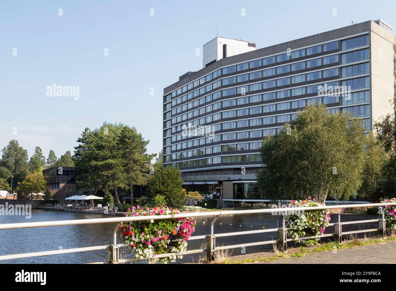 Hotel Hilton lungo il canale di Amsterdam. Foto Stock