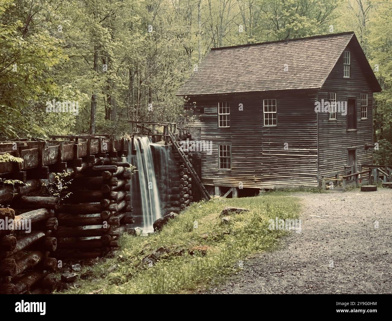 Mingus Mill nel Great Smoky Mountains National Park, Cherokee, North Carolina - Immagine stock catturata con smartphone