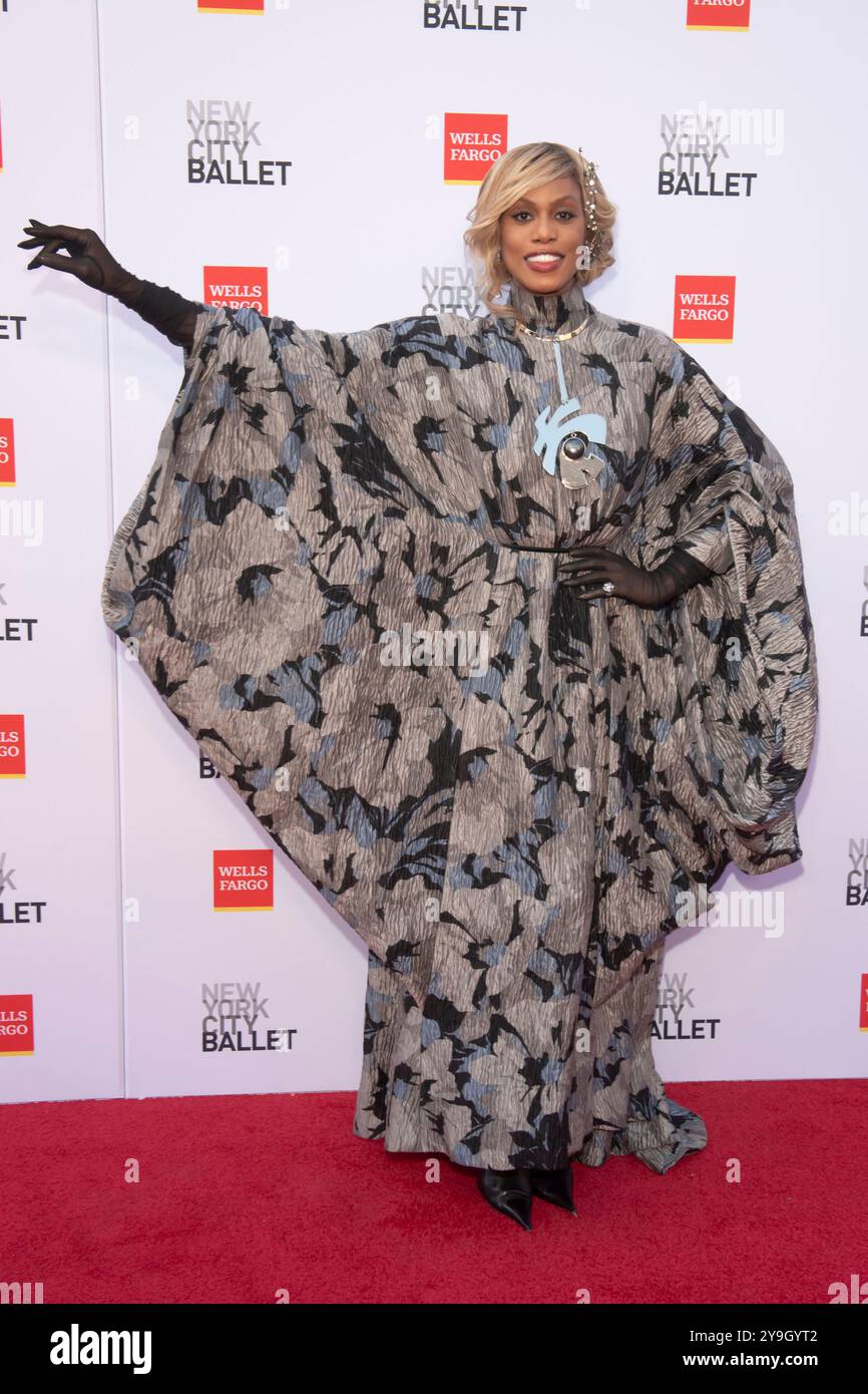 New York, Stati Uniti. 09 ottobre 2024. Laverne Cox partecipa al New York City Ballet 2024 Fall Fashion Gala al David H. Koch Theater al Lincoln Center di New York, USA, il 9 ottobre 2024. (Foto di Thenews2/NurPhoto) crediti: NurPhoto SRL/Alamy Live News Foto Stock