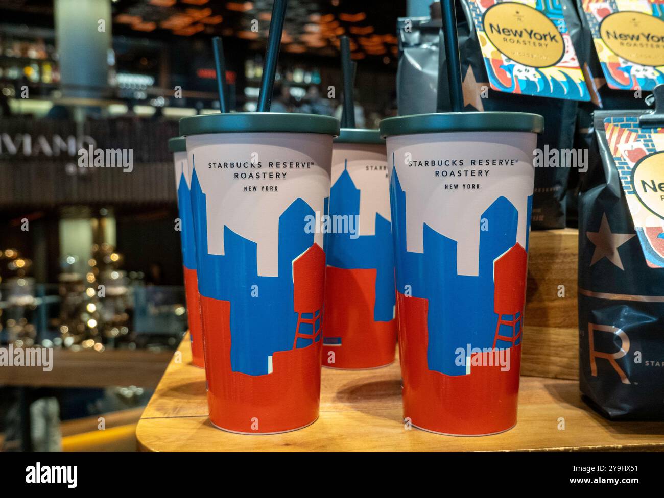 Starbucks Reserve Roastery è una caffetteria/ristorante/negozio di articoli da regalo che opera nel quartiere Chelsea di New York, USA 2024 Foto Stock