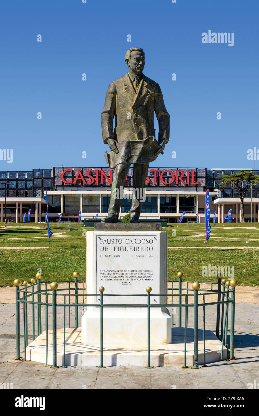 Estoril è una città nella parrocchia civile di Cascais sulla Riviera portoghese, un ex resort dedicato al turismo di lusso con un famoso casinò, il Portogallo Foto Stock