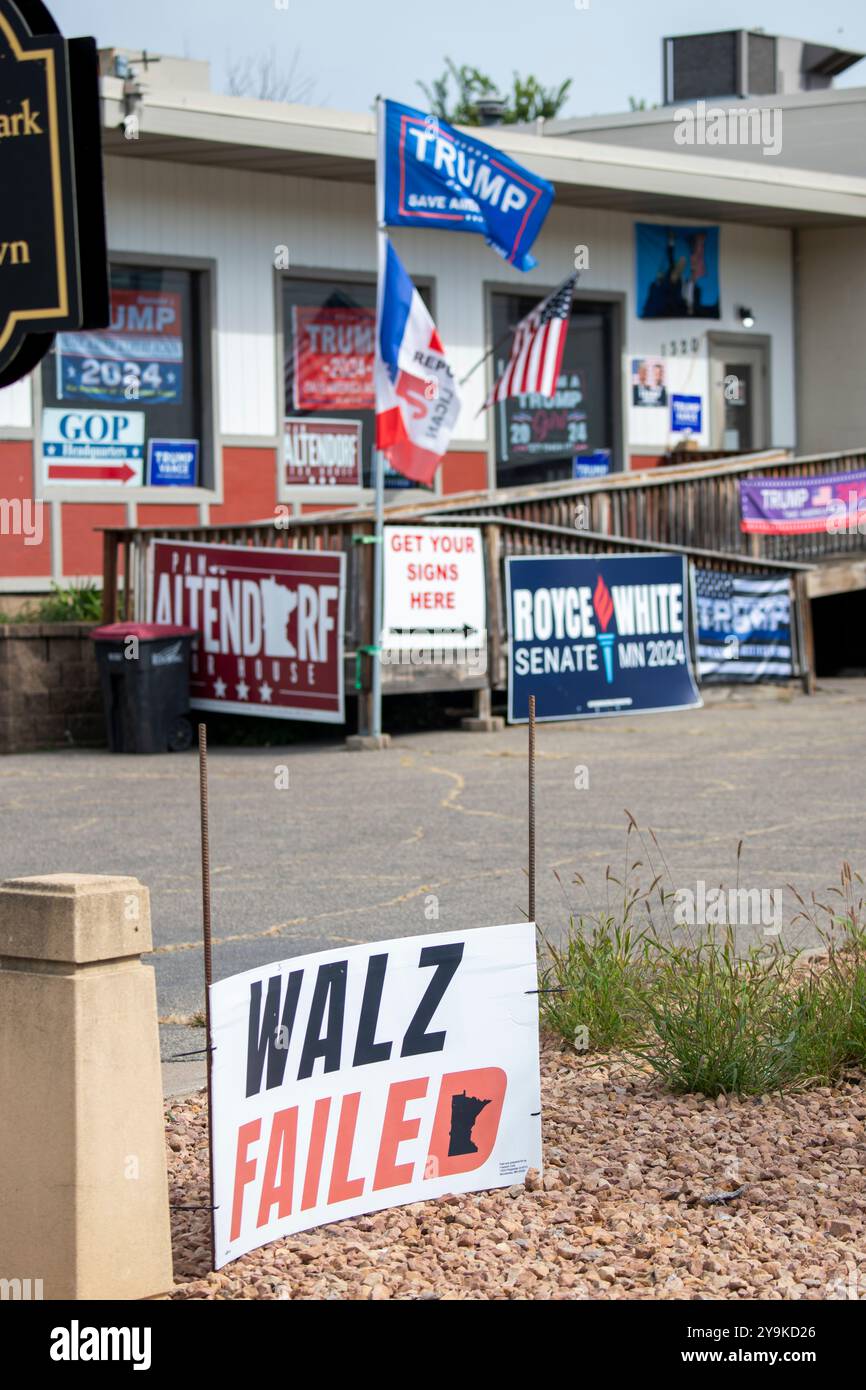 Red Wing, Minnesota. Walz non ha firmato davanti alla sede del GOP. Foto Stock