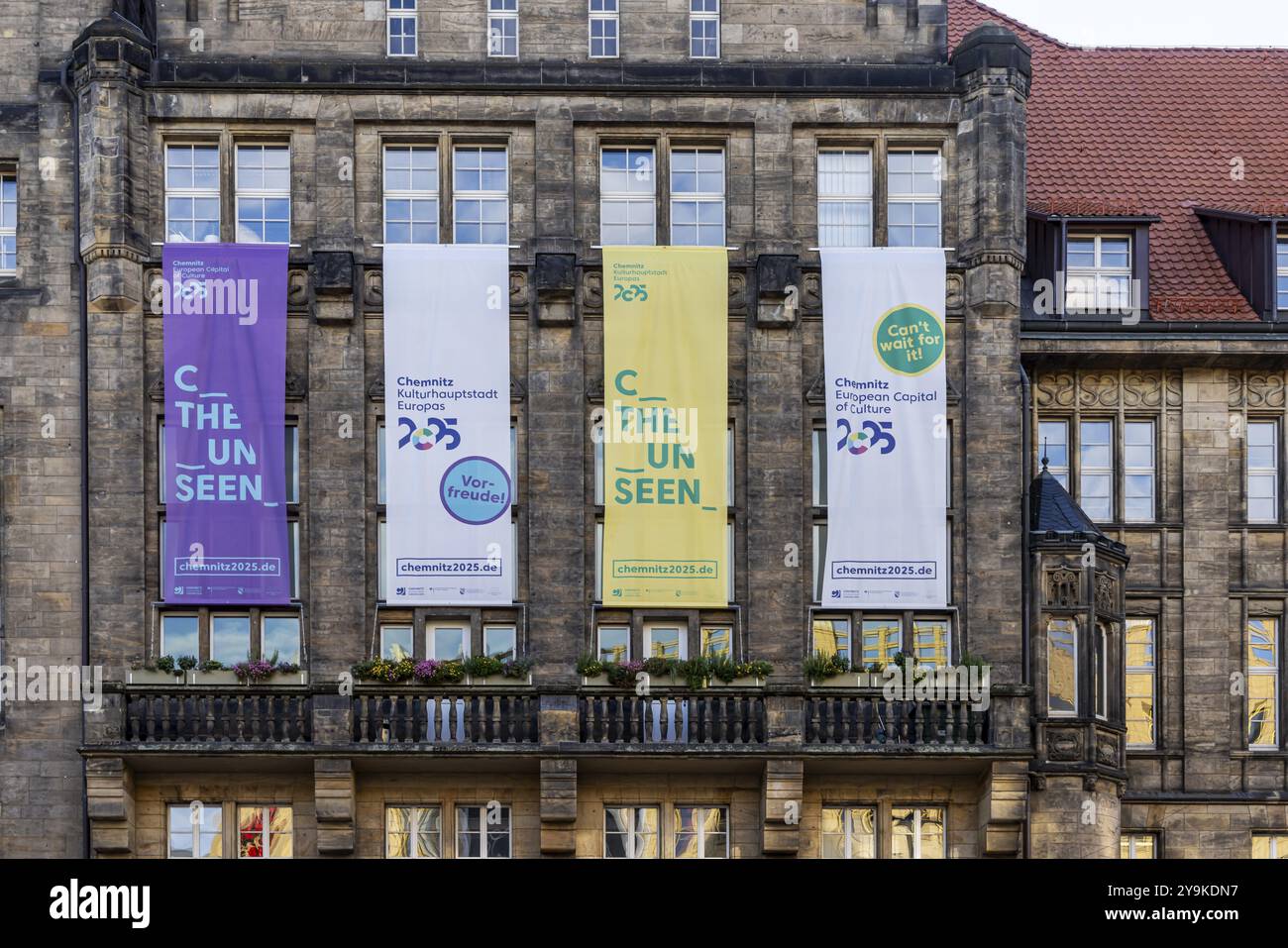 Nuovo municipio di Chemnitz, amministrazione comunale. Pubblicità a favore della capitale europea della cultura 2025. Vista sulla città di Chemnitz, Sassonia, Germania, Europa Foto Stock