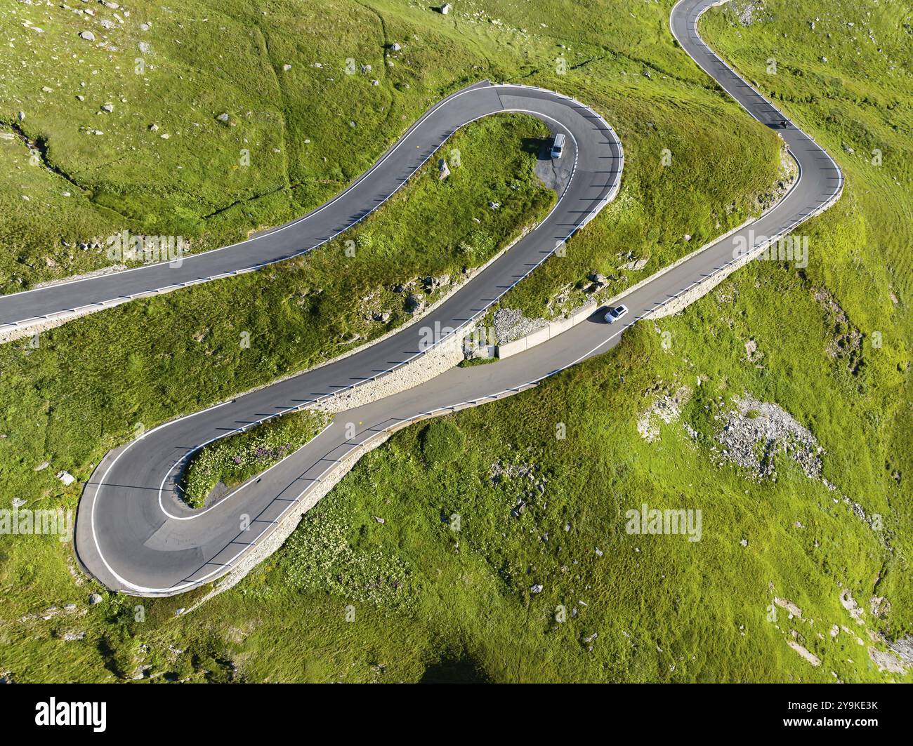 Paesaggio al passo Furka, foto con droni. Passo alpino tra il Canton Uri e il Canton Vallese. Realp, Canton Uri, Svizzera, Europa Foto Stock