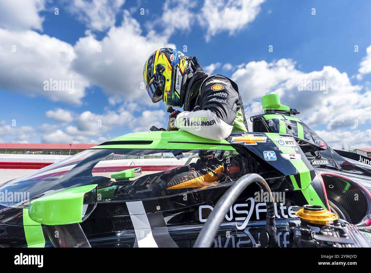 ROMAIN GROSJEAN (77) di Ginevra, Svizzera, si prepara ad allenarsi per la Honda Indy 200 al Mid-Ohio Sports Car Course di Lexington, OHIO Foto Stock