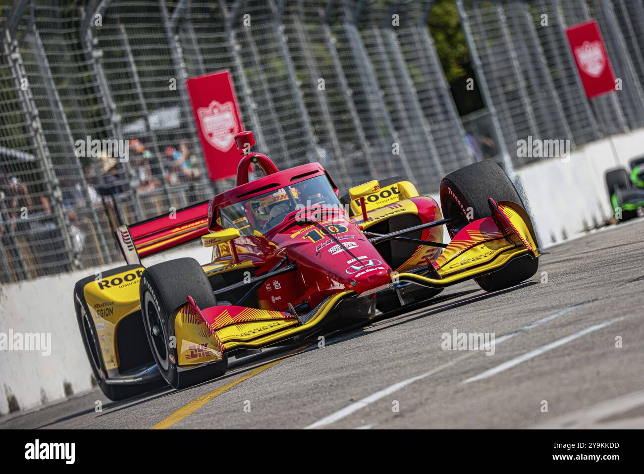 Il pilota DELLA SERIE NTT INDYCAR, ALEX PALOU (10) di Barcellona, Spagna, viaggia attraverso le curve durante una sessione di prove per la Honda Dealers Indy dell'Ontario Foto Stock