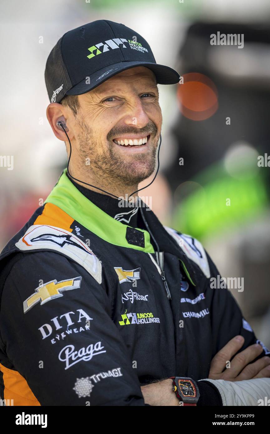 ROMAIN GROSJEAN (77) di Ginevra, Svizzera, attende di allenarsi per la 108a corsa della 500 miglia di Indianapolis all'Indianapolis Motor Speedway di Spee Foto Stock