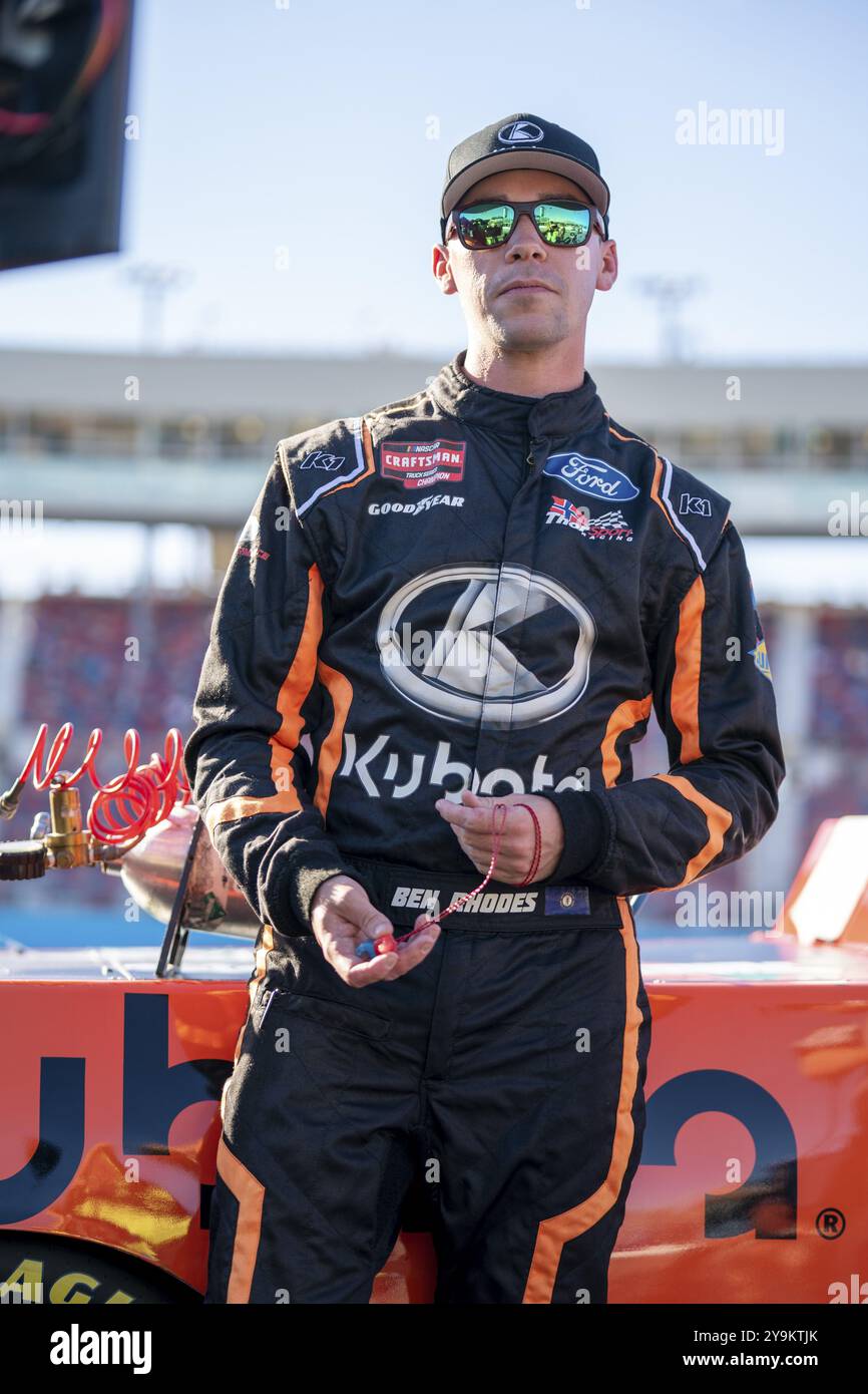 Il pilota della NASCAR Craftsman Truck Series Ben Rhodes (99) attende per le qualifiche che inizieranno per il Craftsman 150 al circuito Phoniex di Avondale, Arizona Foto Stock