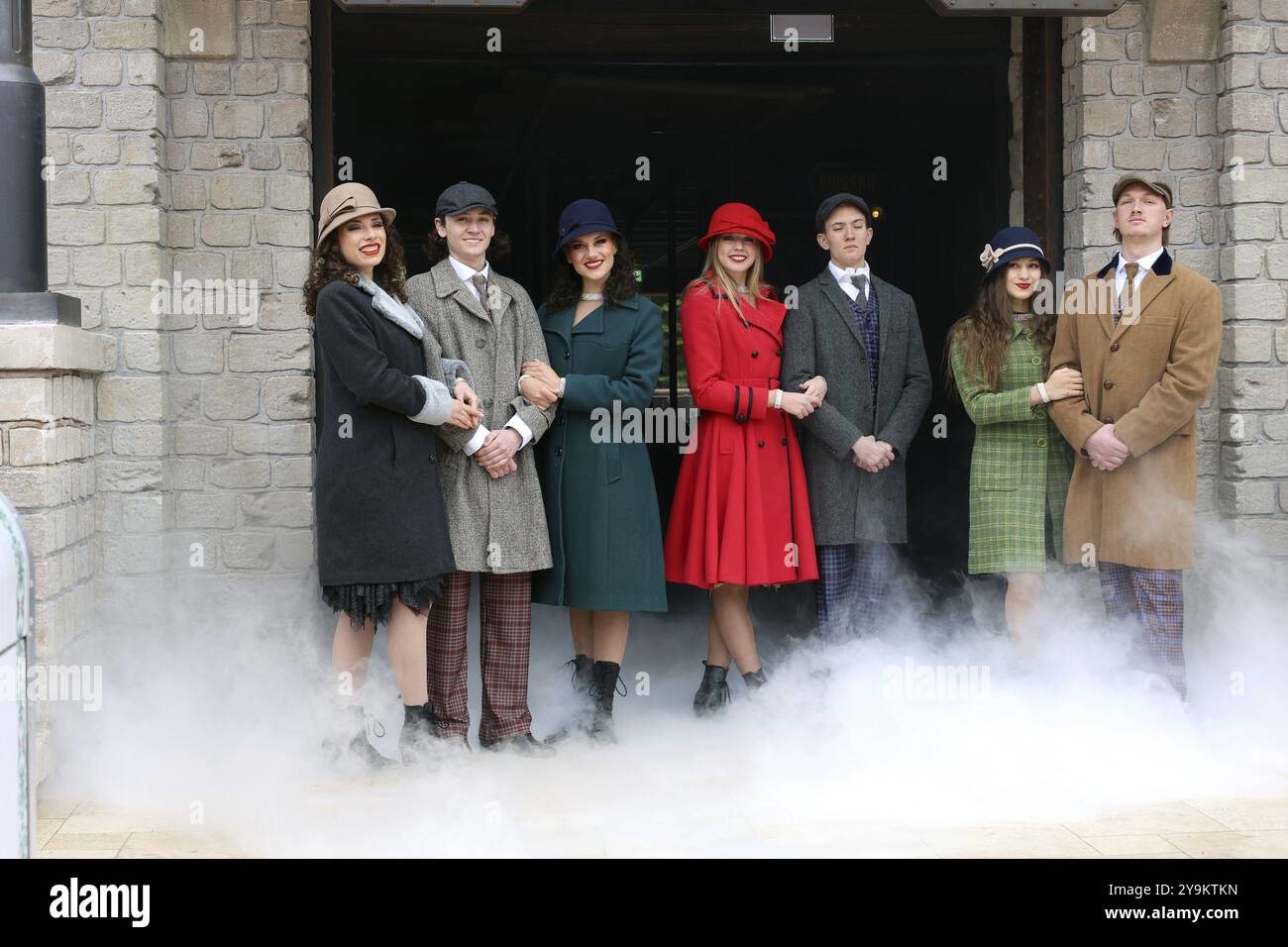 Hanno mostrato la tradizione croata all'Europapark Rust alla conferenza stampa area tematica Croazia, apertura Voltron Nevera 2024 Foto Stock