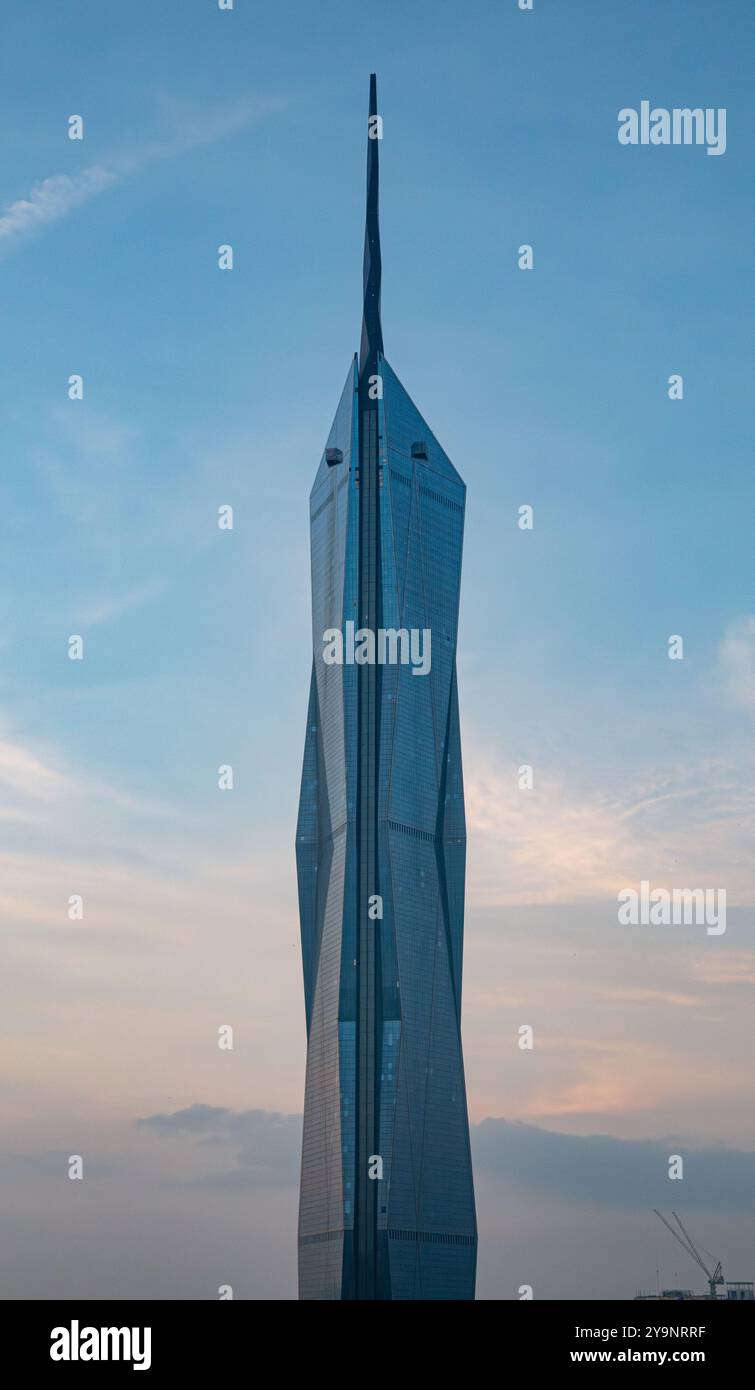 KUALA LUMPUR, MALESIA, 29 OTTOBRE 2023: Vista all'alba della torre più alta KL PNB Merdeka 118 Foto Stock