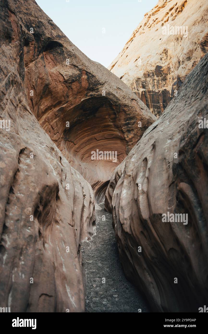Twisty Sandstone slot Canyon nello Utah centrale senza persone Foto Stock