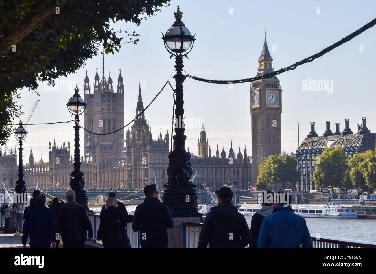 Londra, Regno Unito. 11 ottobre 2024. Case del Parlamento e del Big Ben, vista diurna. Credito: Vuk Valcic/Alamy Foto Stock