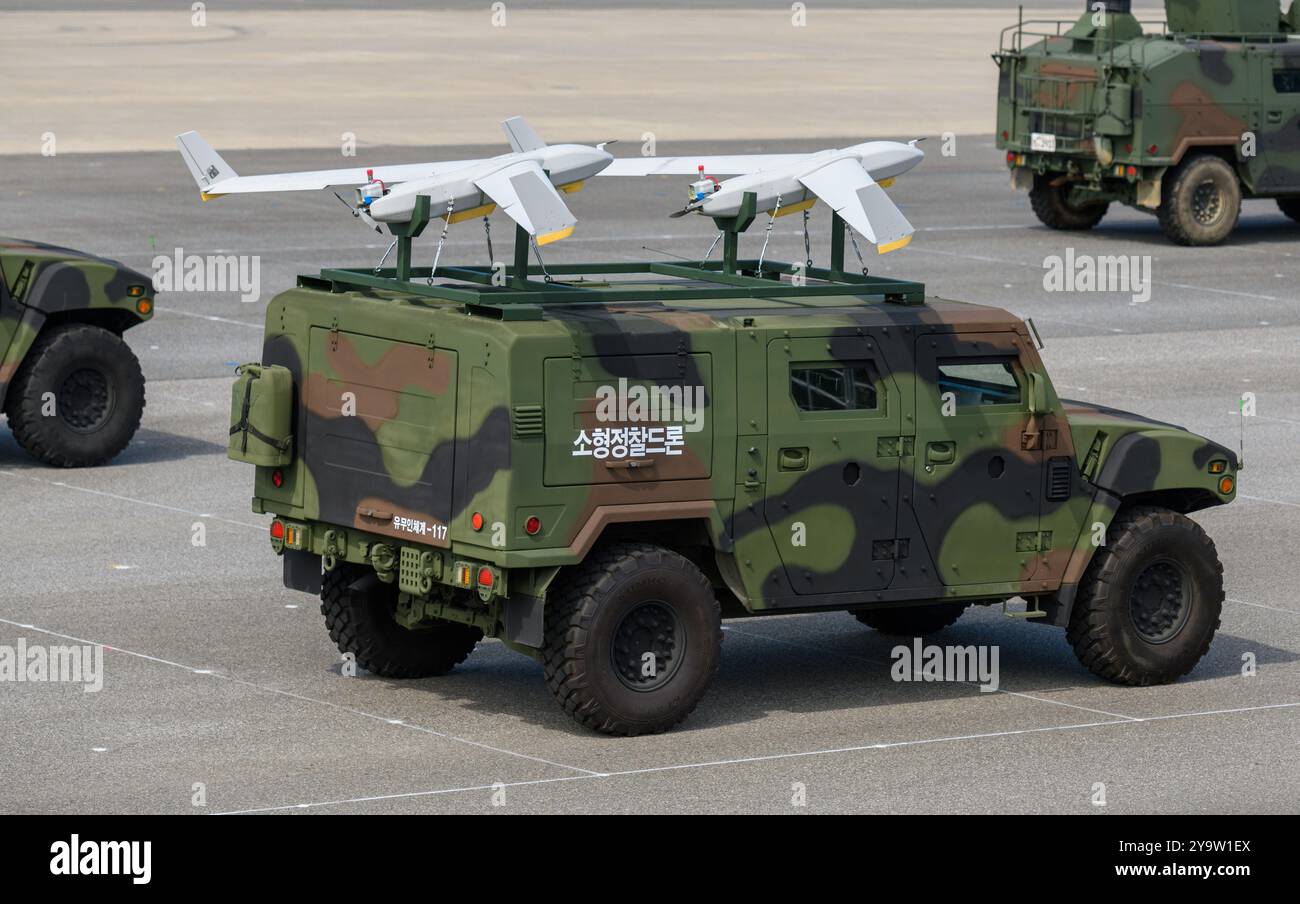 Seongnam, Corea del Sud. 25 settembre 2024. I veicoli aerei senza equipaggio della Corea del Sud visti durante il 76° anniversario della giornata pre-mediatica delle forze armate alla Seoul Air Force base a Seongnam, a sud di Seoul. I media di stato della Corea del Nord l'11 ottobre hanno affermato che la Corea del Sud ha inviato droni senza equipaggio su Pyongyang tre volte dalla scorsa settimana, una provocazione militare e una violazione della sua sovranità. (Foto di Kim Jae-Hwan/SOPA Images/Sipa USA) credito: SIPA USA/Alamy Live News Foto Stock