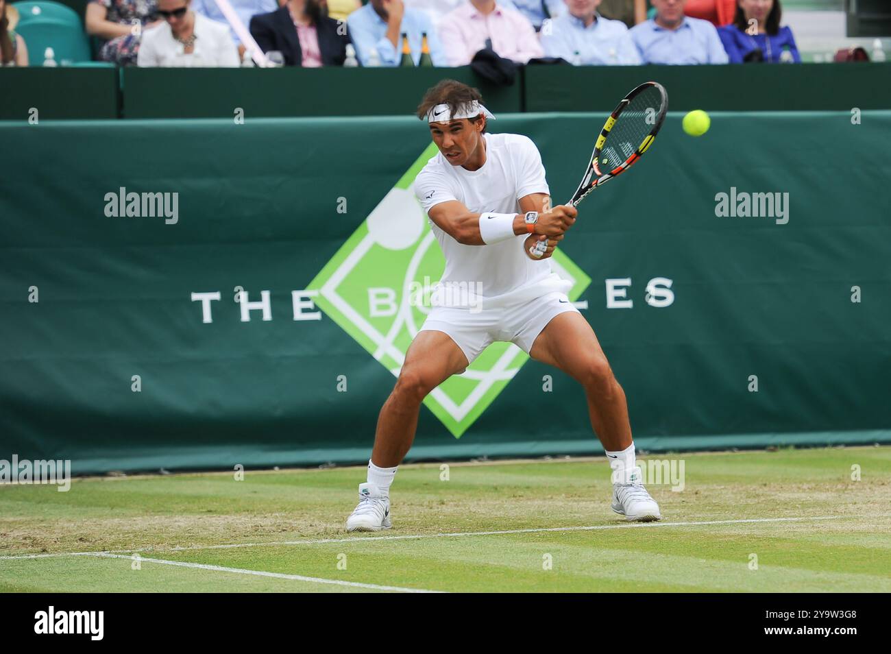 IMMAGINI DEI FILE. 11 ottobre 2024. Il tennista professionista spagnolo di 38 anni, Rafael Nadal, ha annunciato che si ritirerà alla fine di questa stagione. Nadal ha vinto 22 grandi slam sulla sua carriera nel tennis. Stoke Poges, Buckinghamshire, 26 giugno 2015. Rafael Nadal gioca a tennis al Boodles di Stoke Park, Stoke Poges, Buckinghamshire. Crediti: Maureen McLean/Alamy Foto Stock