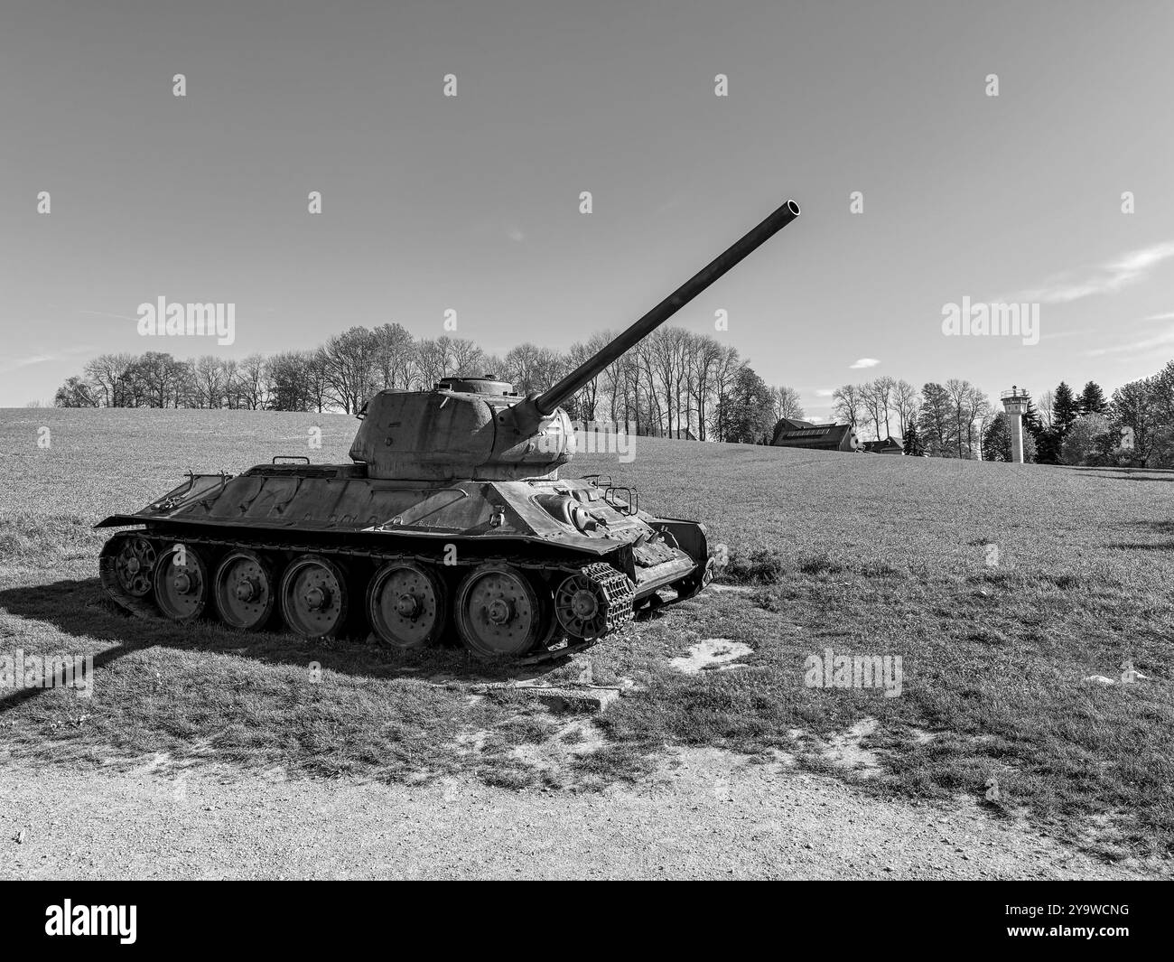 carro armato russo t 34 in bianco e nero Foto Stock