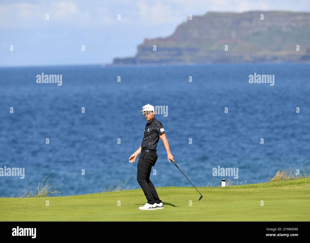 20 lug 2019; Cameron Smith (AUS) mette sul 5° green durante il terzo round del torneo Open Championship di golf al Royal Portrush Golf Club - Dunluce Course. Portrush, Irlanda del Nord. Foto Stock