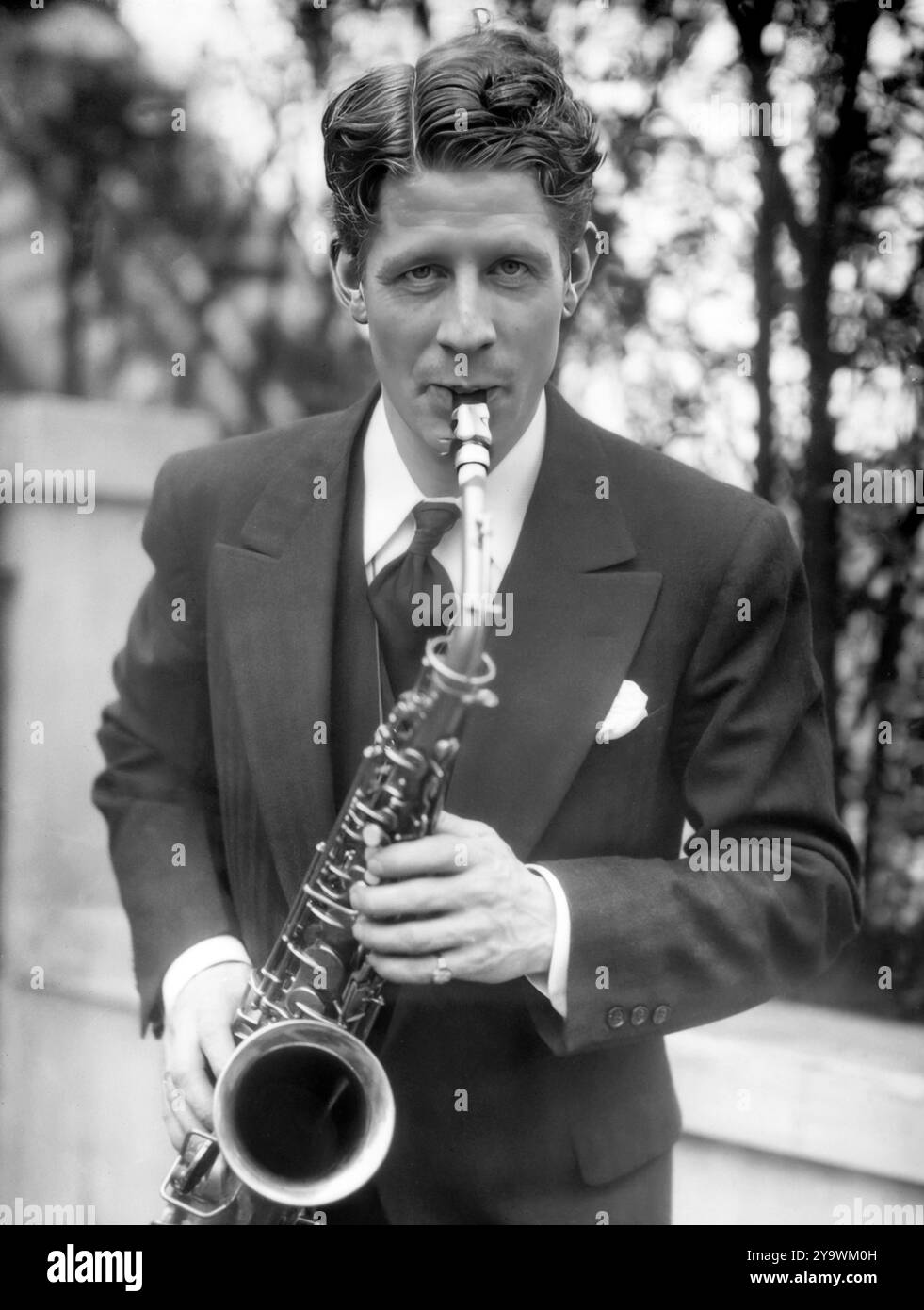 Rudy Vallee. Ritratto del cantante e sassofonista americano, Hubert Prior Vallée (1901-1986) di Bain News Service, c. 1920-1930 Foto Stock