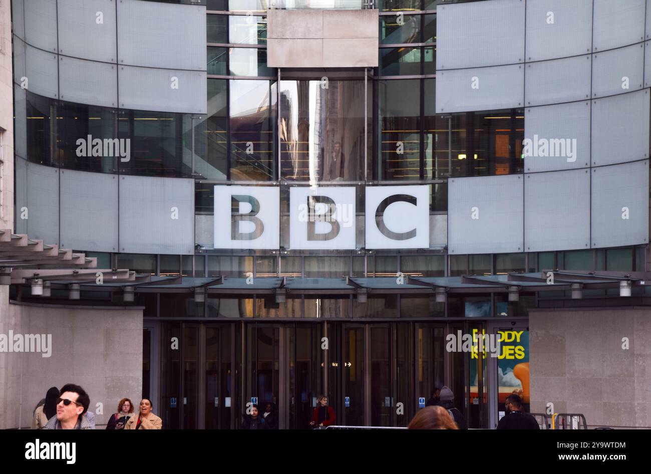 Londra, Regno Unito. 11 ottobre 2024. Visione generale di Broadcasting House, la sede della BBC nel centro di Londra, come la revisione della cultura sul luogo di lavoro dell'emittente lancia a seguito di una serie di scandali. (Credit Image: © Vuk Valcic/SOPA Images via ZUMA Press Wire) SOLO PER USO EDITORIALE! Non per USO commerciale! Foto Stock