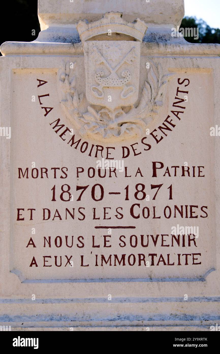 Francia, Doubs, Clerval, Place du Gravier, monumento, omaggio ai morti, guerra del 1870-71 e colonie Foto Stock