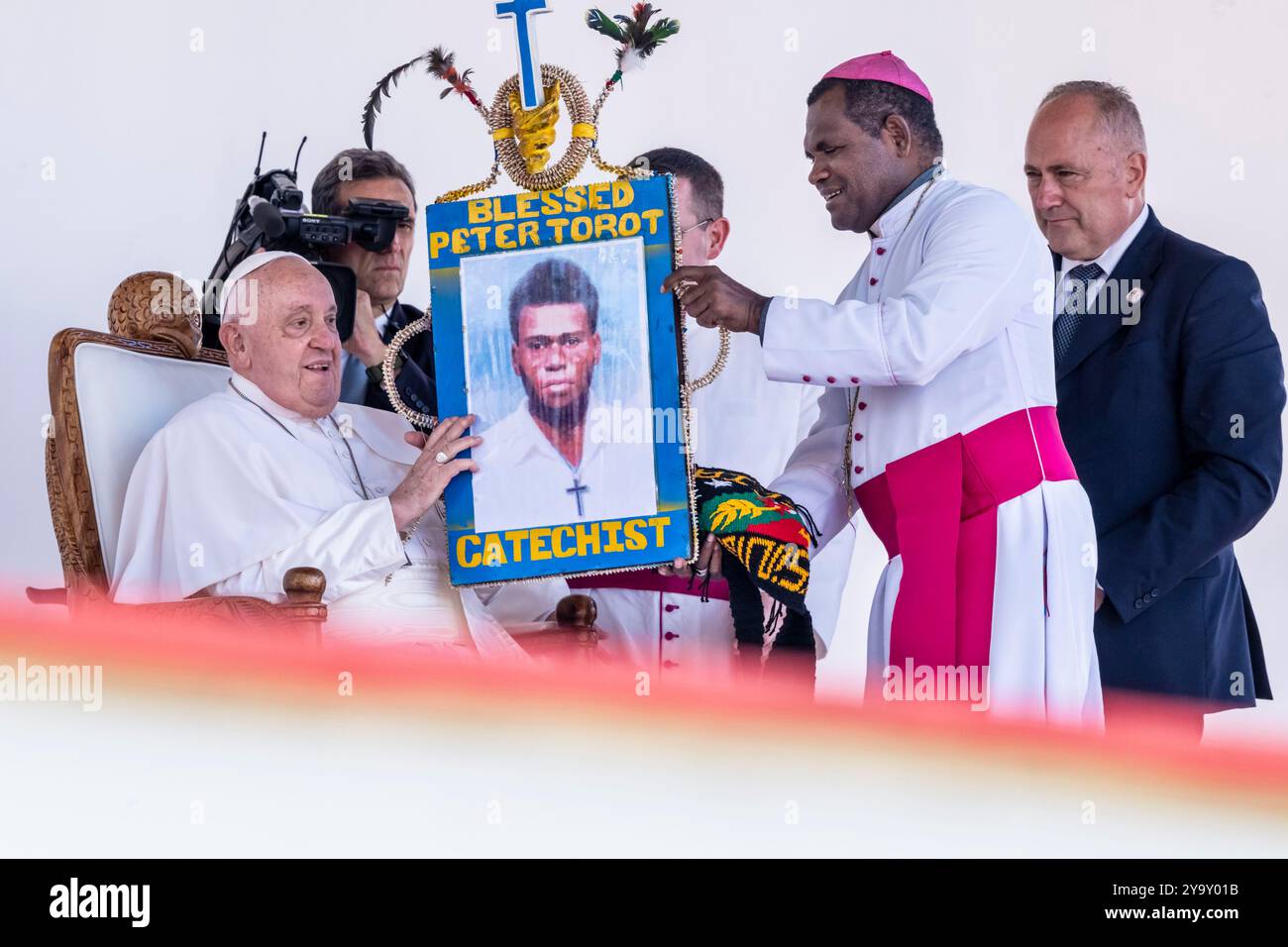 Papua nuova Guinea, Golfo di Papua, distretto della capitale nazionale, città di Port Moresby, visita di Papa Francesco in Papua nuova Guinea tra il 6 e il 9 settembre 2024, stadio Sir John Guise, Papa Francesco durante un incontro con i giovani papuani Foto Stock