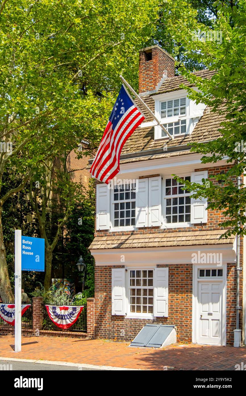 Stati Uniti, Pennsylvania, Filadelfia, centro storico, casa di Betsy Ross, sarta della prima bandiera degli Stati Uniti. Foto Stock