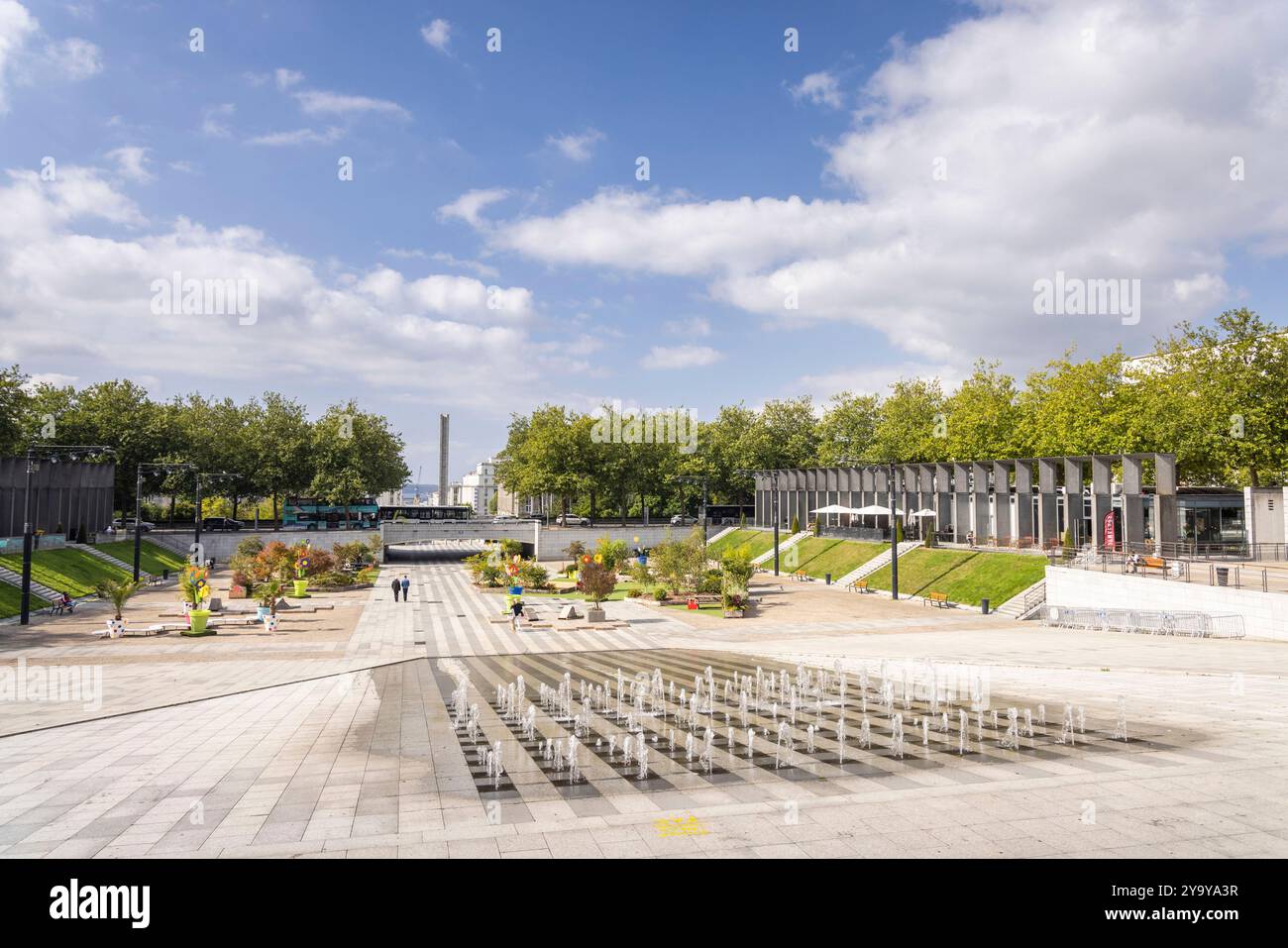 Francia, Finistere, Brest, Piazza della libertà durante un giorno d'estate Foto Stock