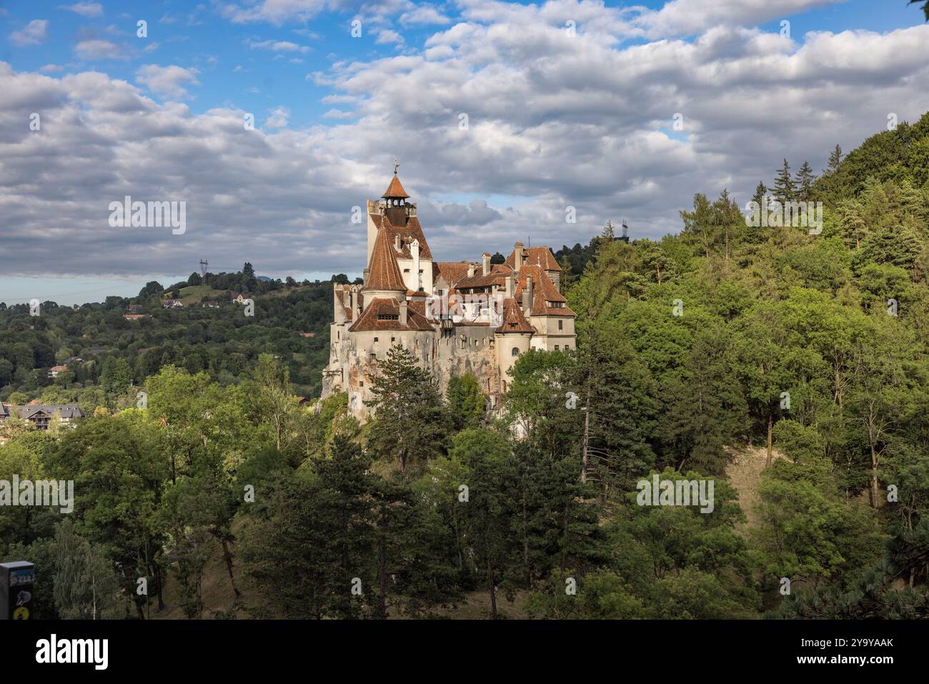 La Romania, Transilvania, Brasov regione, Castello di Bran del XIII secolo associato nella memoria collettiva a Vlad III l'Impalatore e il carattere di Dracula che ha ispirato Foto Stock