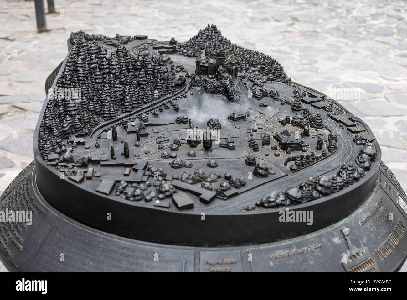 La Romania, Transilvania, Brasov regione, Castello di Bran del XIII secolo associato nella memoria collettiva a Vlad III l'Impalatore e il carattere di Dracula che ha ispirato Foto Stock