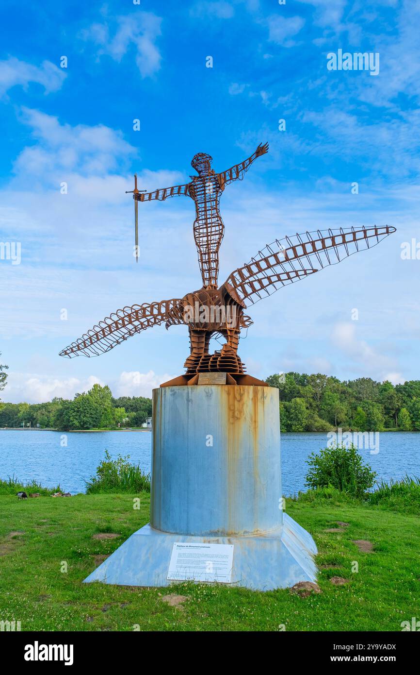 Francia, Loire Atlantique, Saint-Nazaire, Bois Joalland Pond, replica di Sammy, monumento americano, realizzato dagli studenti della scuola superiore Brossaud-Blancho per il centenario dello sbarco americano nel 1917 Foto Stock
