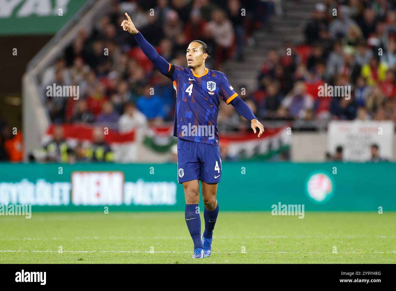 BUDAPEST, 11-10-2024, Puskas Arena, stagione 2024/2025 partita della UEFA Nations League tra Ungheria e Paesi Bassi, giocatore olandese Virgil van Dijk credito: Pro Shots/Alamy Live News Foto Stock