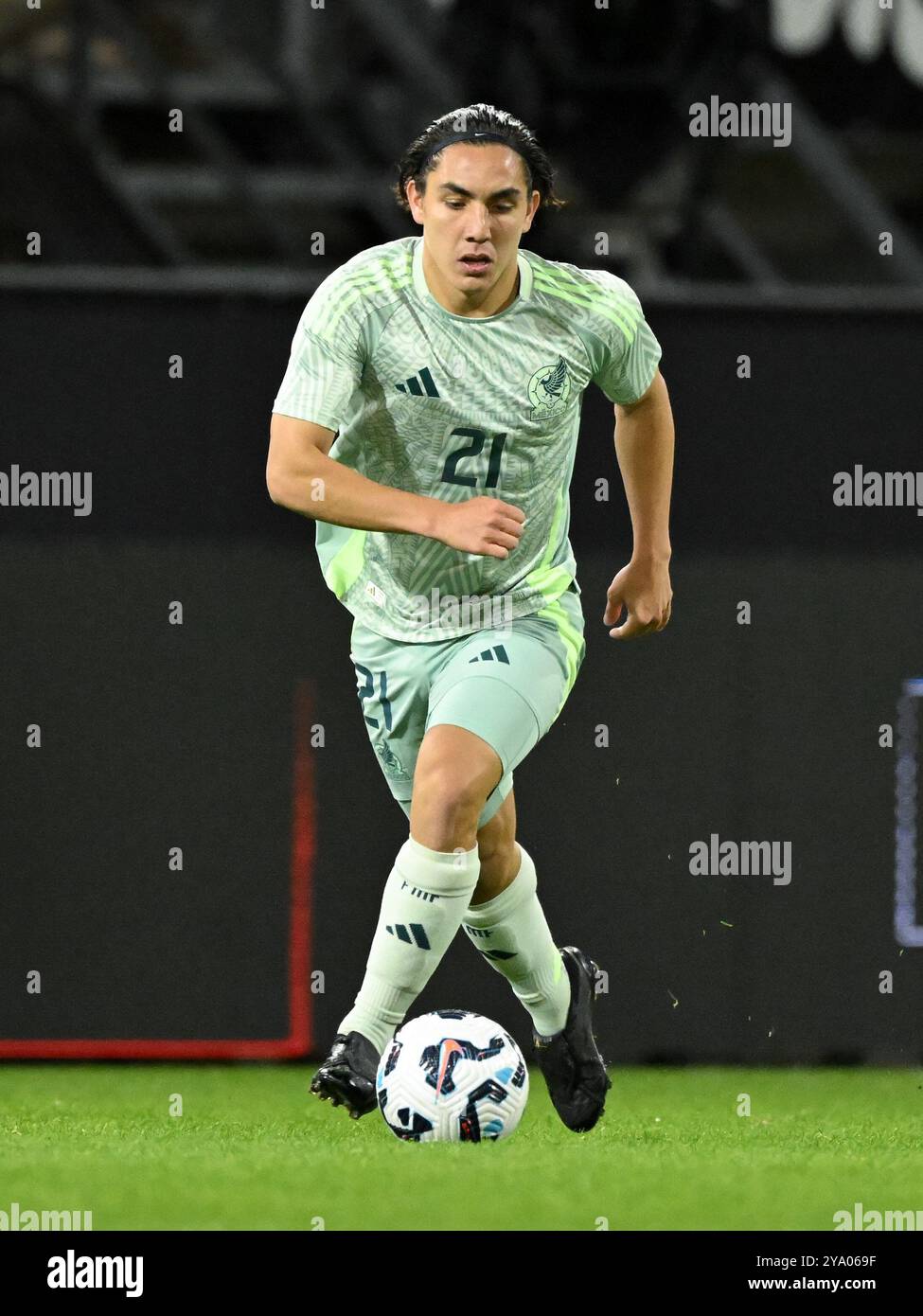 ALMELO - Alberto Herrera del Messico U21 durante l'amichevole tra Paesi Bassi O21 e Messico O21 allo stadio Erve Asito il 10 ottobre 2024 ad Almelo, Paesi Bassi. ANP | Hollandse Hoogte | GERRIT VAN KEULEN Foto Stock