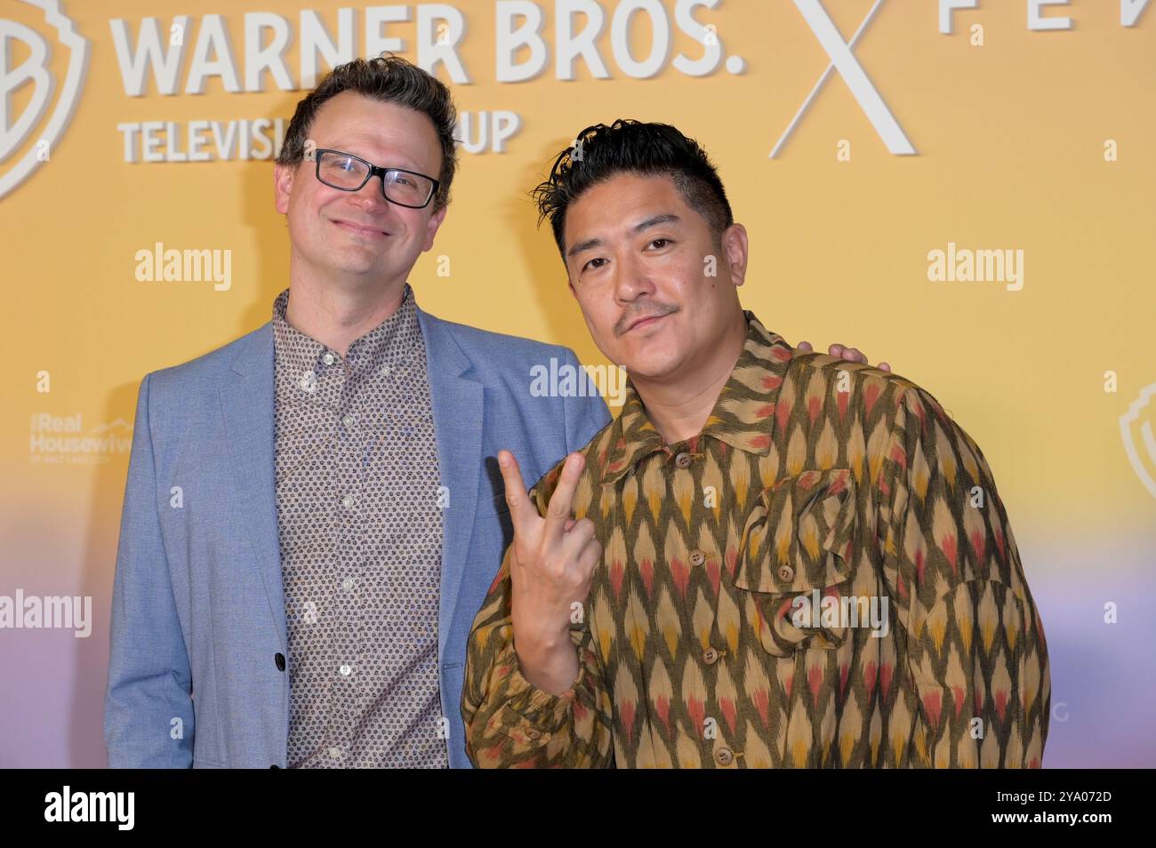 LOS ANGELES, CA. 10 ottobre 2024: Brendan Hay & Tze Chun al Fall TV Party della Warner Bros TV Group. Immagine: Paul Smith/features flash Foto Stock