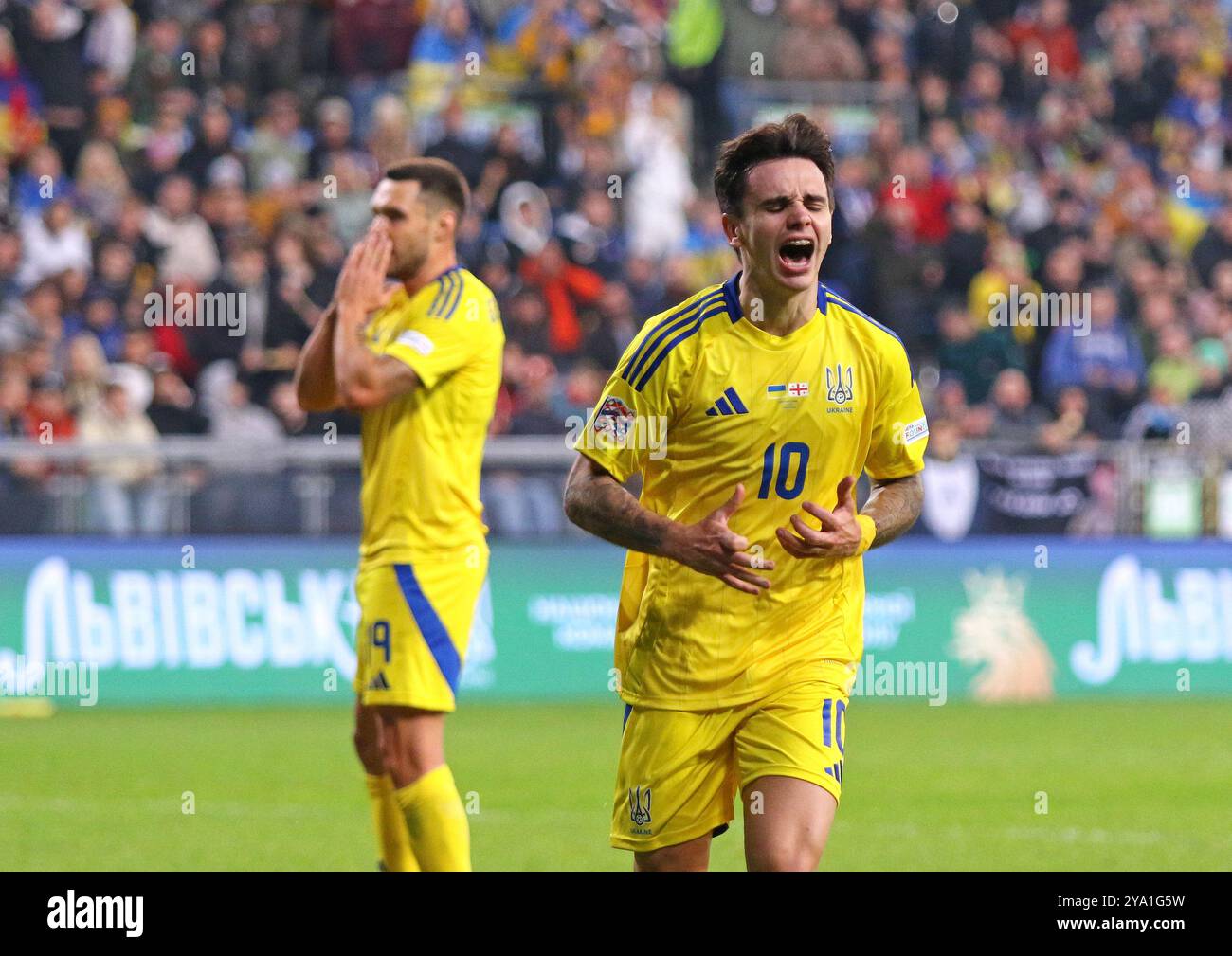 Poznan, Polonia. 11 ottobre 2024. Mykola Shaparenko dell'Ucraina (#10) reagisce dopo non aver segnato un gol durante la partita della UEFA Nations League Ucraina contro Georgia allo stadio Poznan di Poznan, Polonia. Crediti: Oleksandr Prykhodko/Alamy Live News Foto Stock