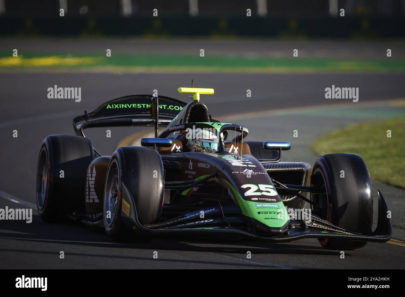 MELBOURNE, AUSTRALIA, 22 MARZO: Taylor Barnard di Gran Bretagna e PHM AIX Racing durante le qualifiche al Gran Premio d'Australia di Formula 2 2024 ad al Foto Stock