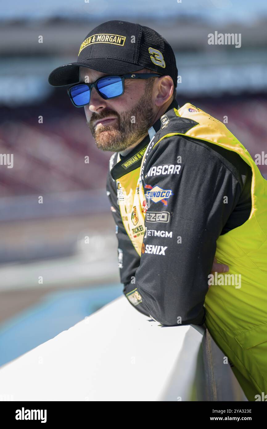 Austin Dillon sale in pista per qualificarsi per gli Shriners Children's 500 ad Avondale, Arizona, Stati Uniti, Nord America Foto Stock
