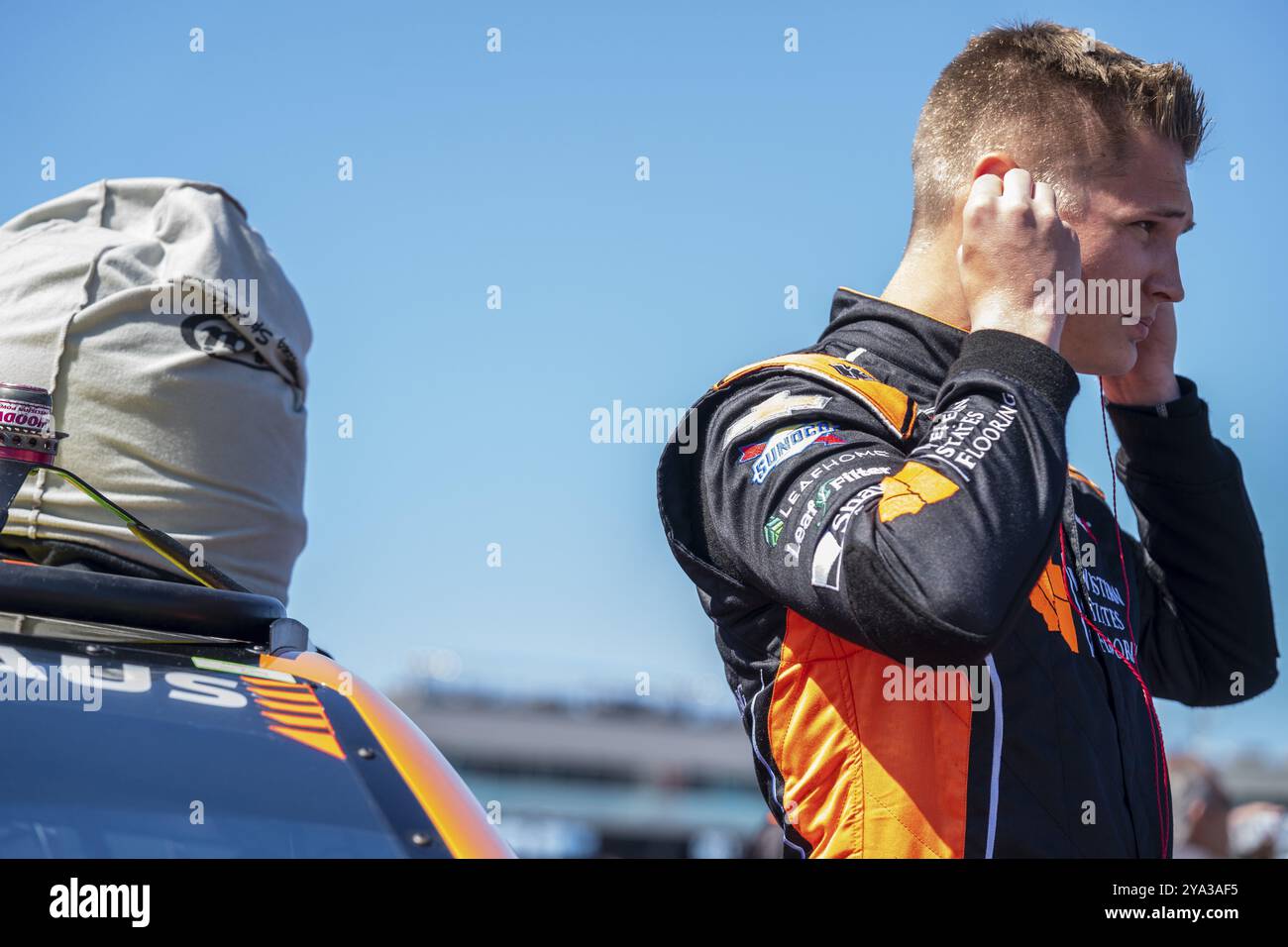 Derek Kraus sale in pista per qualificarsi per gli Shriners Children's 500 di Avondale, Arizona, Stati Uniti, Nord America Foto Stock