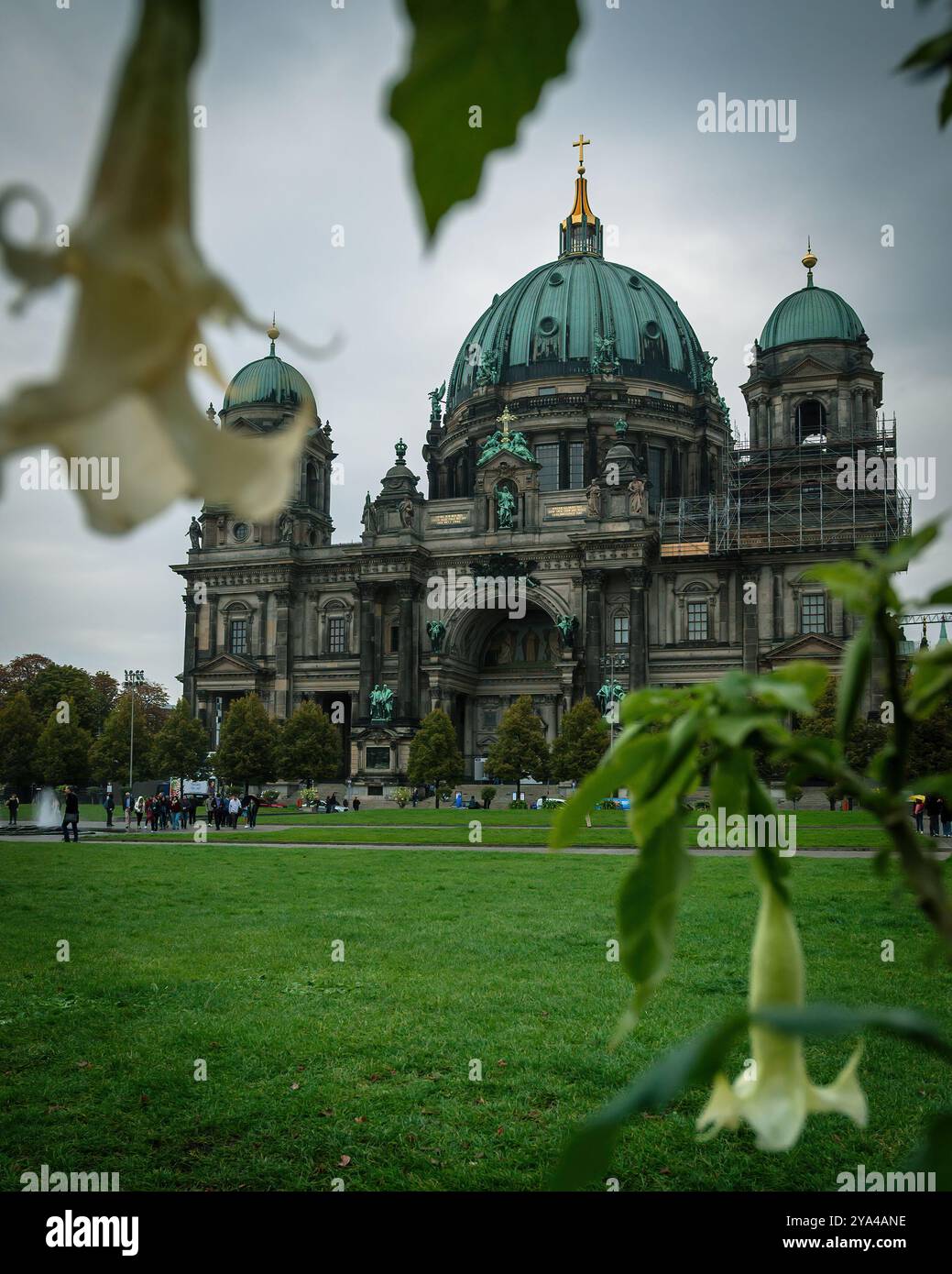 Il Duomo di Berlino di giorno Foto Stock
