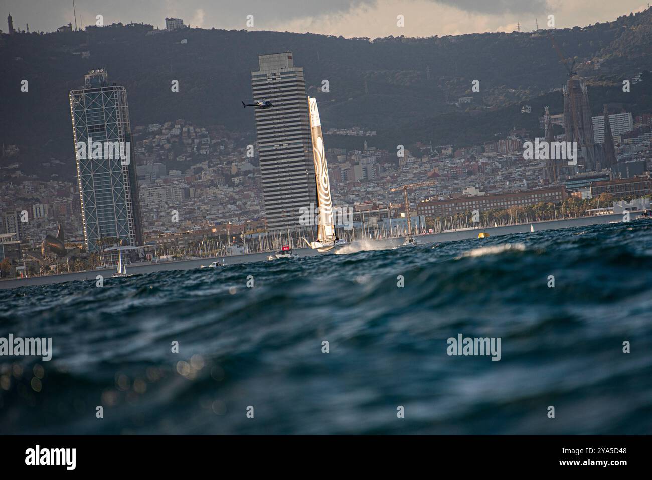 Torino, Torino, Italia. 11 ottobre 2024. Sagrada Familia sullo sfondo della semifinale di Barcellona (Credit Image: © Matteo Secci/ZUMA Press Wire) SOLO USO EDITORIALE! Non per USO commerciale! Foto Stock