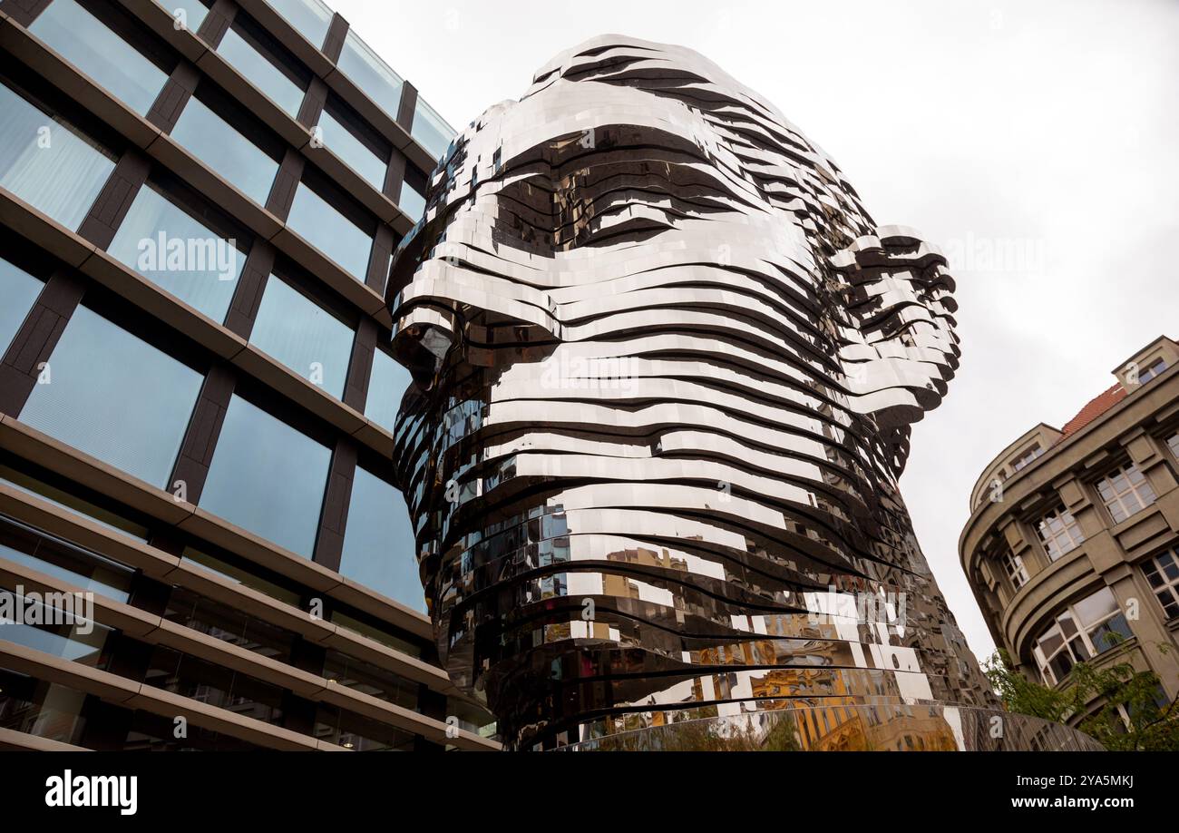 Franz Kafka Rotating Head dello scultore David Cerny Prague Czech Foto Stock